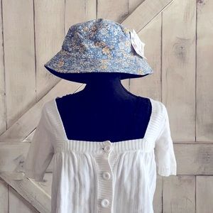 This great Blue pale yellow and white bucket hat Perfect for Summer!!!